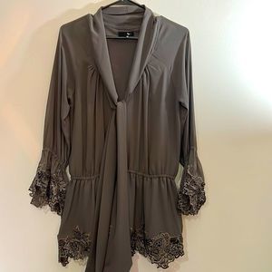 Ryu Classic. Dark Grey, fancy vintage top.
